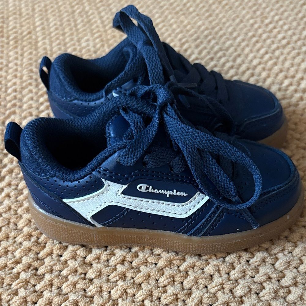NWOT Champion Kids' Dark Blue and White Sneakers 5T